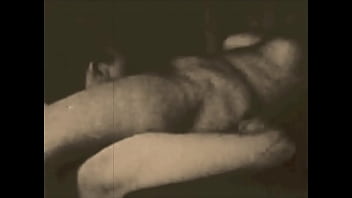Keluarga Terlarang, Ibu Tiri Berbulu Lebat Menggoda Anak Tirinya