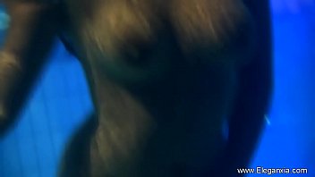 Getaran Biru Yang Menggoda Dari India Yang Sensual