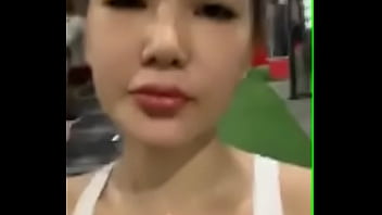 Cô Trang Phô Diễn Thân Thể Nóng Bỏng Trực Tiếp