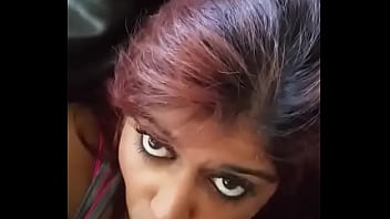 Gadis Desi Mengisap Kontol Di Dalam Mobil