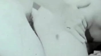 Kartu Pos Panas Dari Ibu Tiriku Yang Menggoda