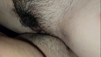 Kakak Tiriku Yang Seksi Mengajariku Sambil Nonton Tv Dengan Gaya Yang Menggoda