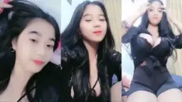 Live Streaming Cewek Cantik Pakai Lingerie Hitam Yang Menggoda