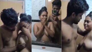 Sang Mesum Puaskan Nafsu Di Kamar Mandi Bersama Kekasih Bergairah Berpayudara Besar