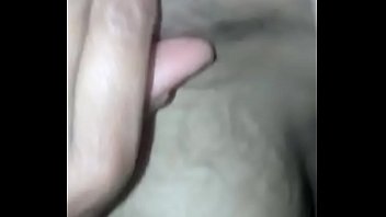Gadis India Yang Menggoda Dengan Lekuk Tubuh Yang Memikat