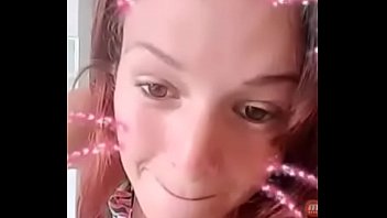Tubuh Seksi Dan Aksi Panas Di Bigo Live