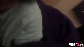 Gadis Amatir Berambut Keriting Mengulum Alat Pacar Pria Yang Merekamnya Meski Ia Enggan!
