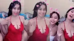 Aulia Host Seksi Dengan Belahan Dada Mulus Menggoda