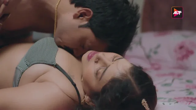 Mengintip Nafsu Di Balik Ghoonghat 2024 – Adegan Panas Web Series Hindi Di Altt App Episode 3
