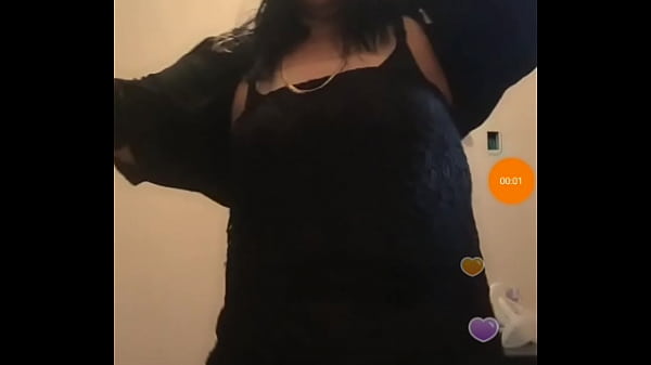 Nenek Tua Pamer Payudara Di Live Streaming