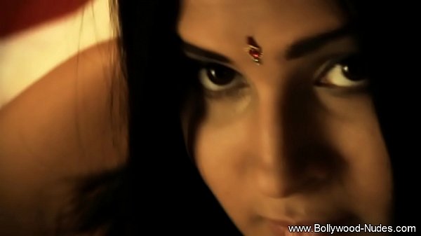 Kekasih Berambut Cokelat Tua Dari Bollywood India Yang Menggoda