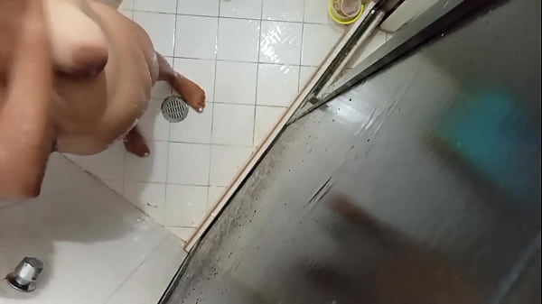 Saudariku Yang Tersesat Di Balik Kabut Mandi