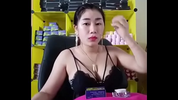 ស្រីតា លក់ឡេបញ្ចេញដោះអោយមើលហ្រ្វីៗ