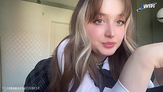 Cosplayer Malu-malu Goyang Tembak Sperma Ganas