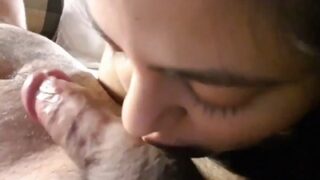 Tiupan Liar Yang Menggila, Membuat Pria Memuncrat Deras