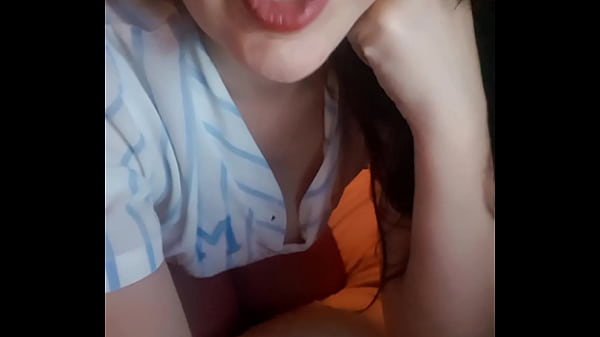 Goyangan Malam Ini: Live Show Panas Yang Bakal Bikin Kamu Nggak Bisa Tidur