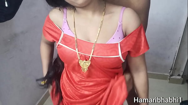Binal Bhabhi Garmagaram Devar Ke Saat Hindi Mein Chudai Ki Baat Karte Hue