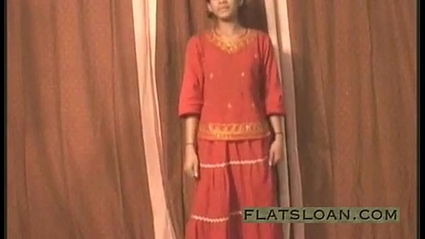 Gadis Desi Mengencingi
