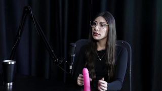 Melina Khalifa: Terkekang Keluarga, Ibu Yang Dingin, Dan Keahliannya Yang Menggoda Di Ranjang