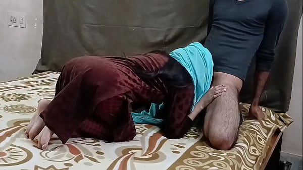 Priya Bhabhi Panasnya Memek Digoyang Di Kamar, Bercinta Saat Musim Dingin