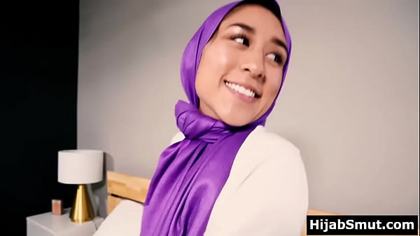 Gadis Arab Berjilbab Nekat Bercinta Tanpa Izin Orang Tua