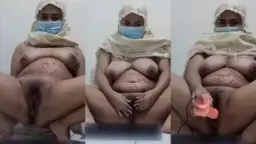 Jameela Tanggalkan Mukenah, Mengocok Memeknya
