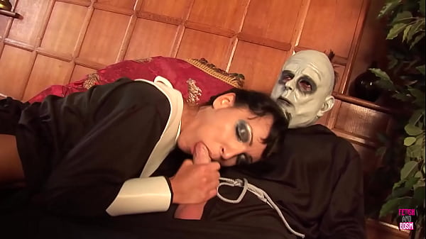 Video Rumahan Retro Keluarga Addams Yang Panas Penuh Adegan Bercinta Liar Bergerombol