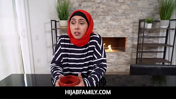 Keluarga Berhijab – Ajarkan Segala Hal Tentang Seks
