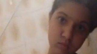 Video Panas Cewek India Lagi Horny Mandi