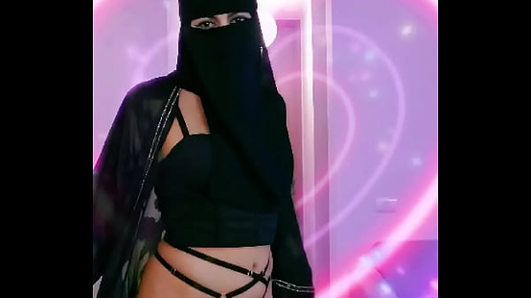 Tampilan Arab Mianiqab Yang Menggoda Dan Sensual