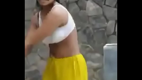 Tarian Menggoda Desi 02