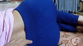 Cewek India Tidur Pulas, Kakaknya Colok Sambil Ngewe Di Ranjang