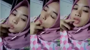 Vcs Ukhtie Sange Banget Ngemut Jari Sampe Becek