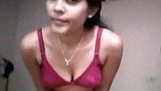 Video Telanjang Dehati, Sendirian Aja, Bikin Muncrat