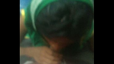 Desi Auntie Pengemis Di Kereta Lokal, Ngewe Panas Di Gerbong Penuh Desah.