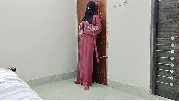 Cewek Hijab India Malu-malu Pertama Kali Ngentot Di Atas Kasur, Crot Di Dalem