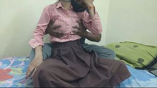 Cewek Kuliahan India Di Kamar Pacarnya, Ngewe Panas-panasan Sampe Crot!