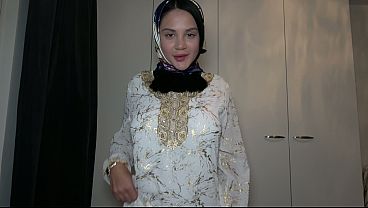Pov – Ngewein Kakak Tiri Muslimah Berhijab, Romantis Tapi Panas
