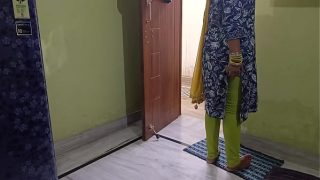 Bapak Mertua India Ngewe Mantu Dengan Alasan Sakit, Enak Banget!!