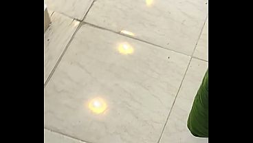 سباك وصاحبه بينيكوا شرموطة مصرية نار، صراخ ولبن يتطاير