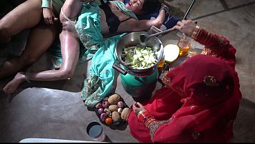 Ibu Tiri Dapur Xxx, Dapur India, Mami Tiri Desi Dalam Bahasa Hindi, Mami Tiri Desi Yang Bikin Greget.