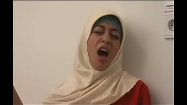 1101689 Cewek Arab Hijab, Siap Digoyang Sampai Lepas