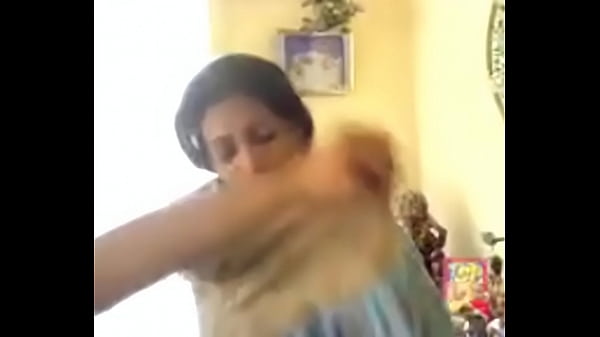 Malu-malu Tapi Pengen, Desi Sange Ditemenin Pacar