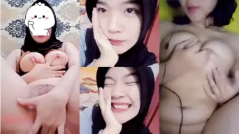 Kompilasi Cewek Sma Cantik Lagi Mainin Memeknya Sendiri.