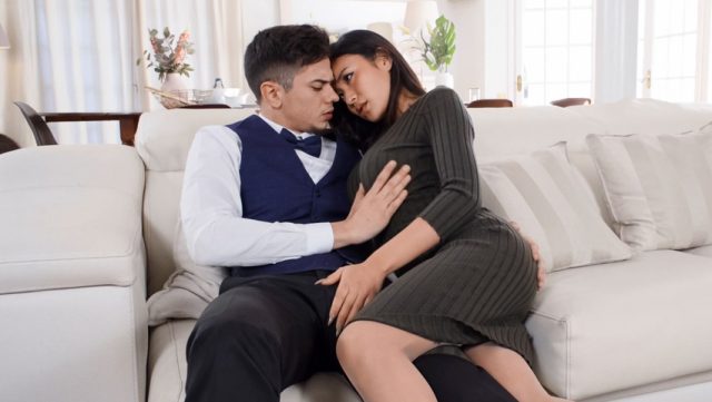 Nikmatin Bareng Rae, Hari Loe Penuh Peluh Dan Desahan