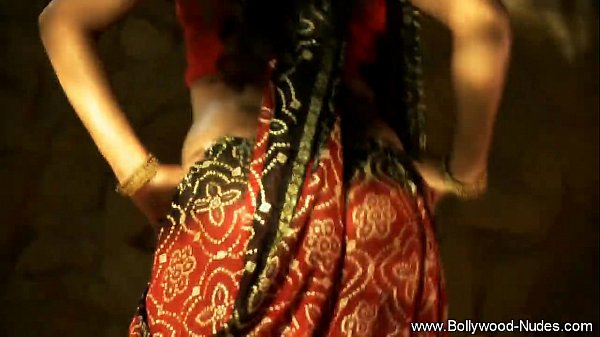 Cewek India Kulit Sawo Matang Goyang-goyang Hot Bikin Meleleh