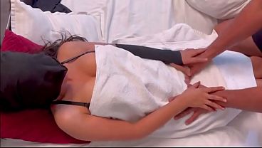 Desi Indian Bhabhi, Memek Sempit Digenjot Keras Sama Adik Ipar, Video Babhi Cantik Xxx Viral Suara Hindi.
