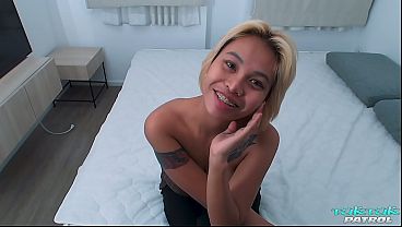 Tuktukpatrol, Si Ayam Asia Kelaparan Mau Disemprot