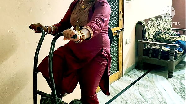 Bhabhi India Di Gym Cowok, Ngewe Sambil Ngocok, Bikin Makin Tegang