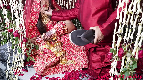 Malam Pertama Pernikahan India, Nge-sex Panas Di Ranjang Pengantin.